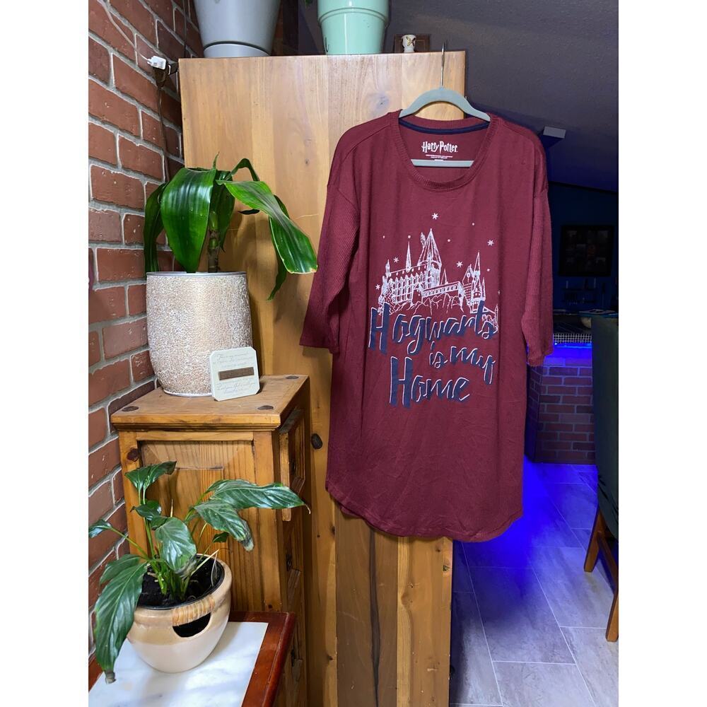 Harry Potter Hogwarts‎ Is My Home Women's Pajamas Size M